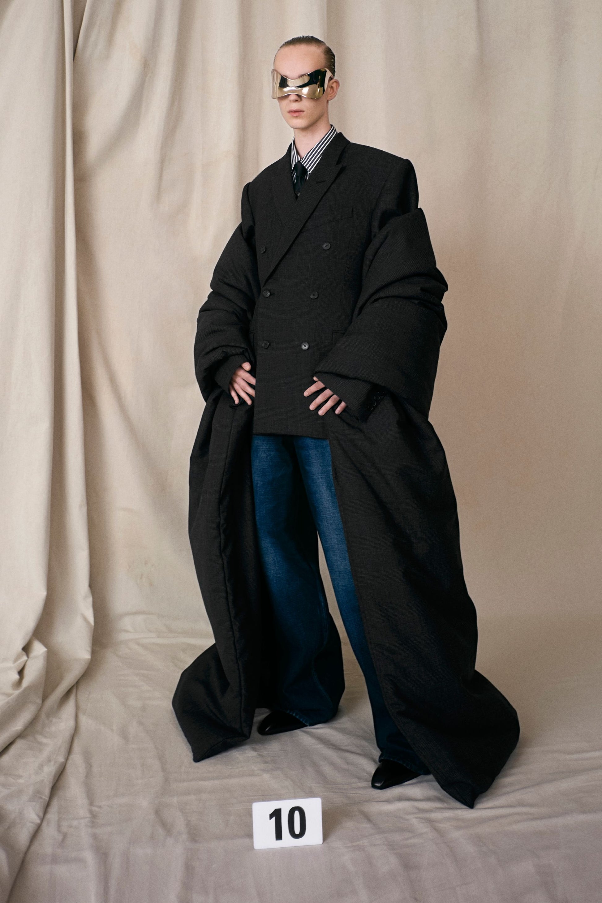 Balenciaga HAUTE COUTURE Fall Winter 2021 Padded Stole In Prince of Wales Wool/Scarf/Schawl
