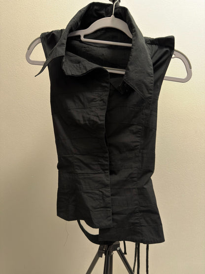 Alice auaa Sleeveless Bondage Strap Shirt