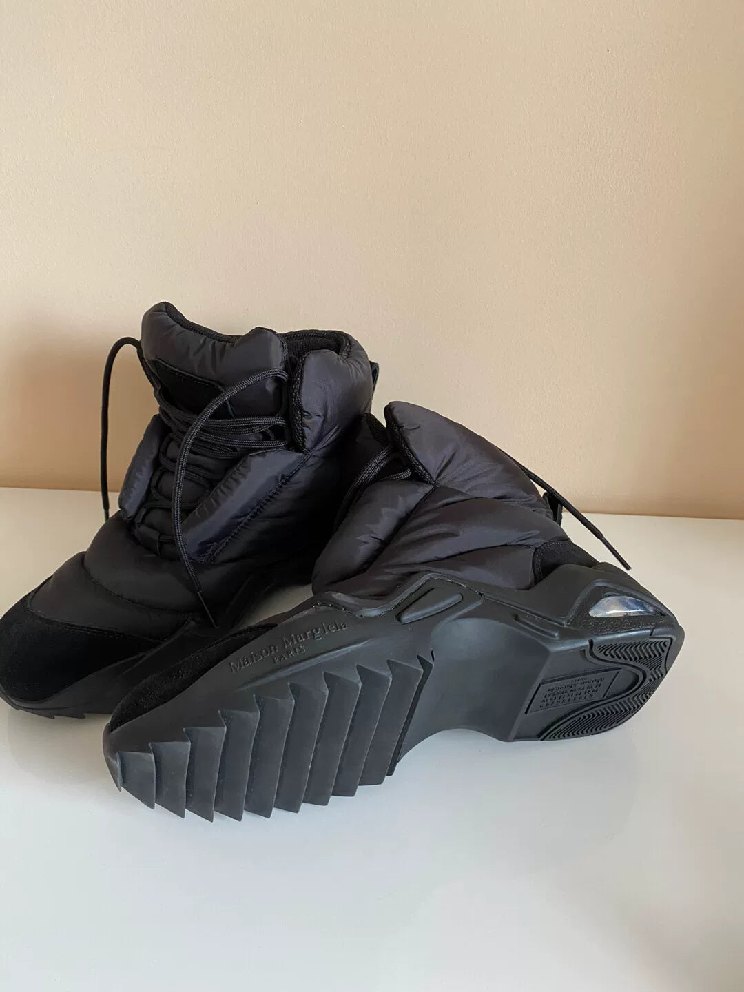 Maison Margiela Puffer High Sneaker 'Black'  size 40/US 7.5