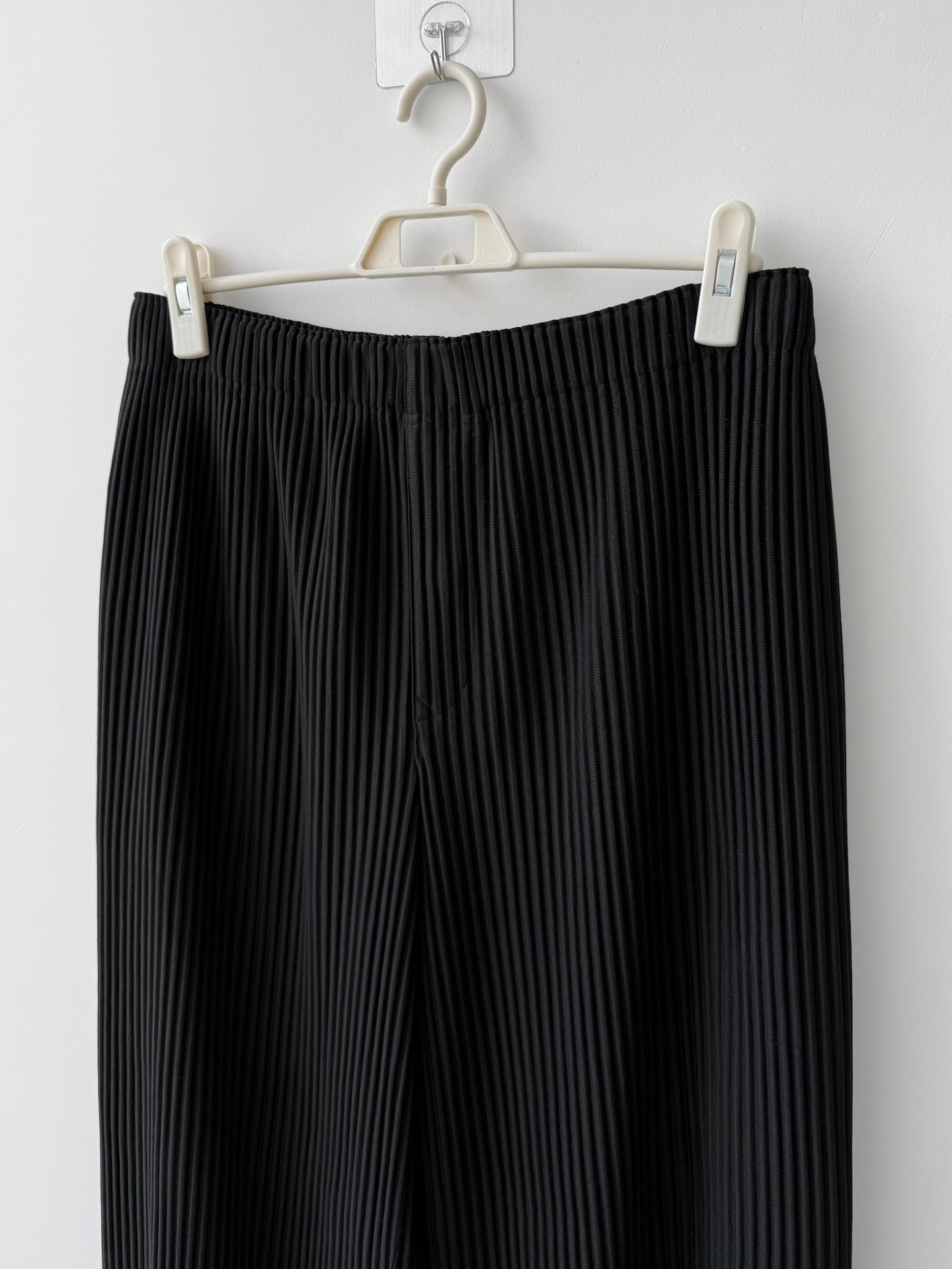 Homme Plissé Issey Miyake Pleated Lantern Trousers  Black