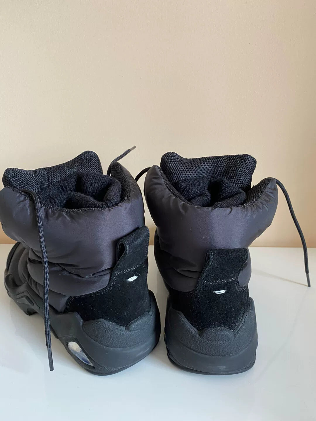 Maison Margiela Puffer High Sneaker 'Black'  size 40/US 7.5