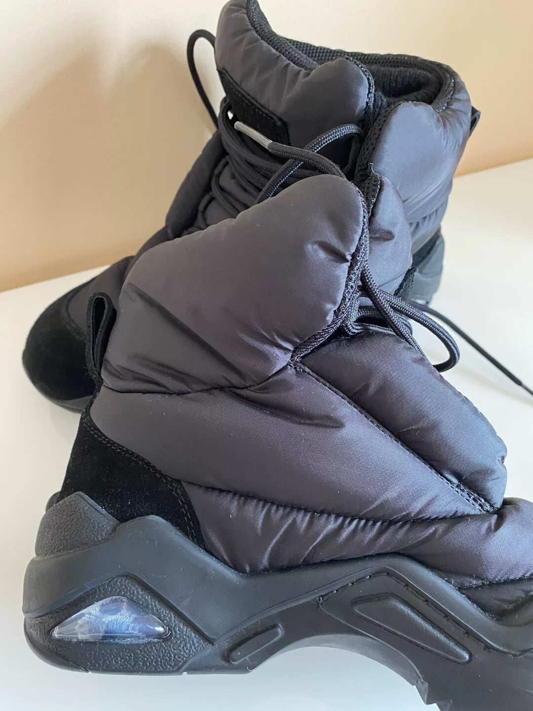 Maison Margiela Puffer High Sneaker 'Black'  size 40/US 7.5