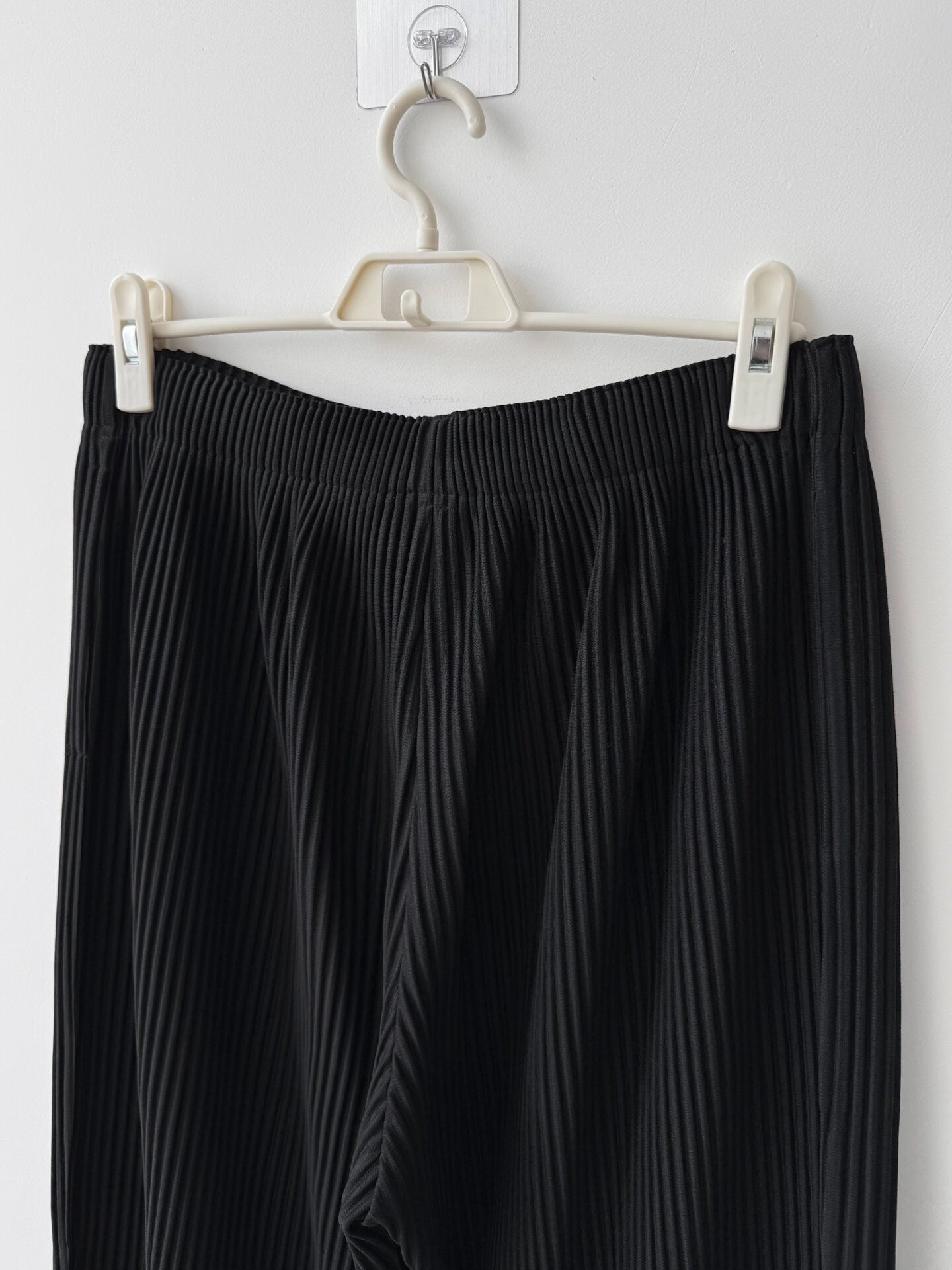 Homme Plissé Issey Miyake Pleated Lantern Trousers  Black