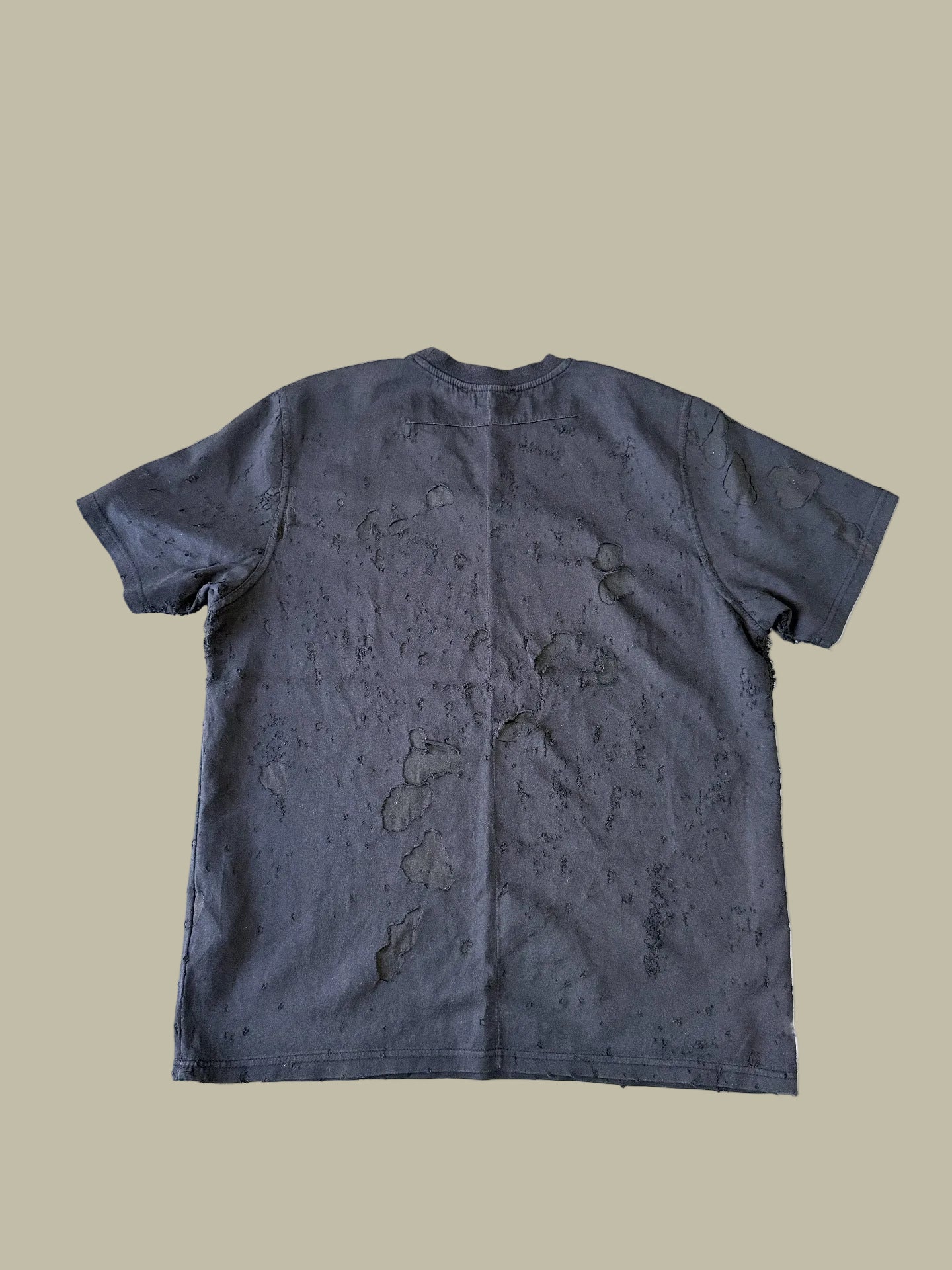 Givenchy Logo-Print Distressed Cotton T-Shirt  size XS