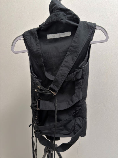 Alice auaa Sleeveless Bondage Strap Shirt