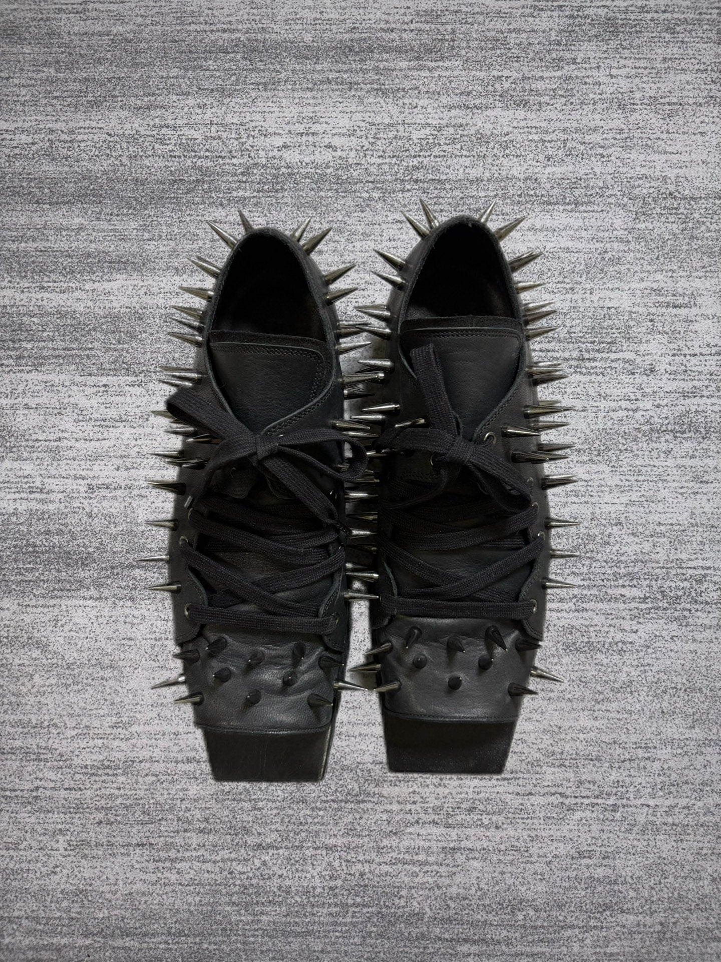 The Old Curiosity Shop "Spiked Hog-Toe" Leather Shoes